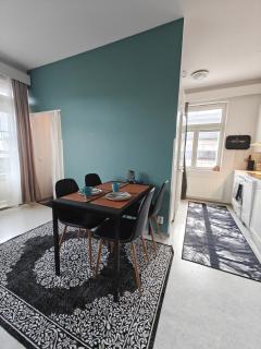 Arctic Pearl City home with Sauna - 6