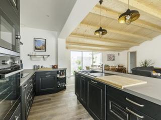 Maison familiale avec piscine chauffée et terrasse à La Flotte - FR-1-835-20 - 3