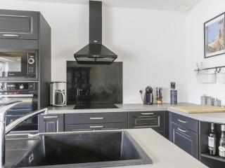 Maison familiale avec piscine chauffée et terrasse à La Flotte - FR-1-835-20 - 1