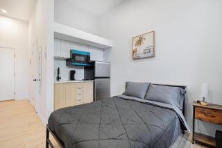 Magnificent Studio with FREE parking near downtown - 8