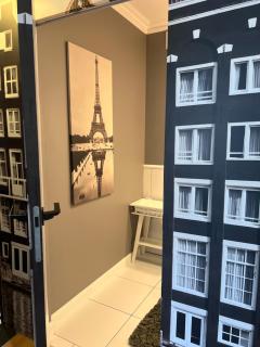 EUROPA22 Apartament z JACUZZI w samym sercu miasta - balkon z widokiem na park i fontanny - Szybkie i Łatwe Zameldowanie - 4