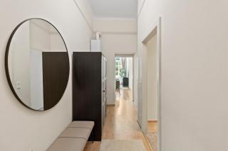 At Belvedere, Top Location Close to U1 - 1