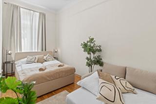 At Belvedere, Top Location Close to U1 - 0