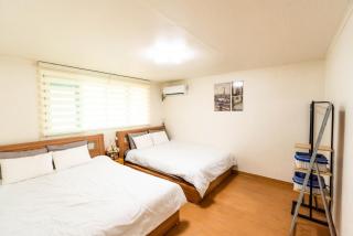 홍대입구역 6번출구 큰집 2Room 파티가능 전체사용 - 5