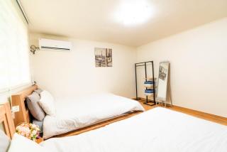 홍대입구역 6번출구 큰집 2Room 파티가능 전체사용 - 3