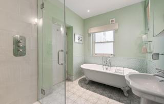 Exclusive Christmas Stay in an Entire Fulham Family Home with early check in and late check out - 4