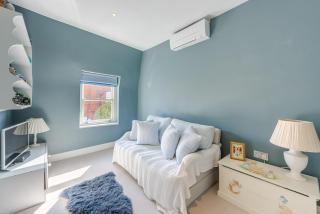 Exclusive Christmas Stay in an Entire Fulham Family Home with early check in and late check out - 3