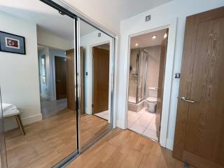 London Riverside Apartment - 6