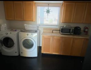 Sunset Oaks Retreat Events, Farm Animals & Views - 3