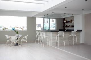 Luxury One bedroom Apartment - 2