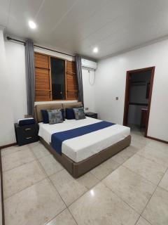 Alice 3-bedroom luxury apartment - 8