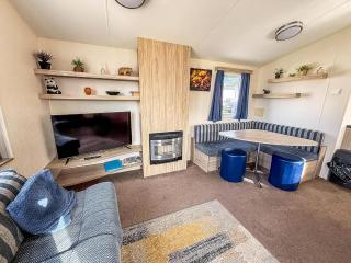 Caravan With Decking Within Walking Distance To Hunstanton Beach Ref 23054S - 2