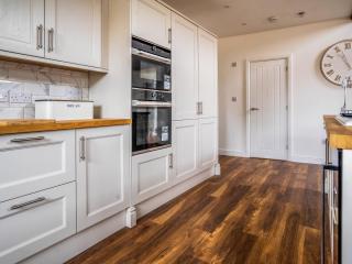 Pam's Place - Uk50583 - 1