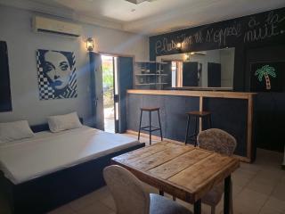 La CASA - Guesthouse - 0