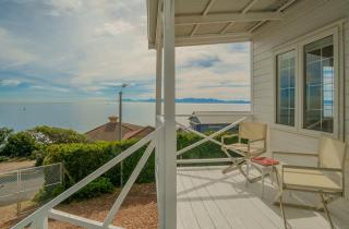 Oceanside Cottage - 7