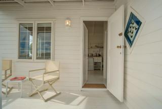 Oceanside Cottage - 5
