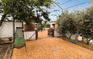 Amazing Home In Villanueva Del Rey - 1