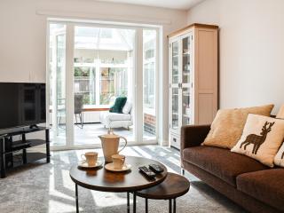 Beach Bungalow - 9