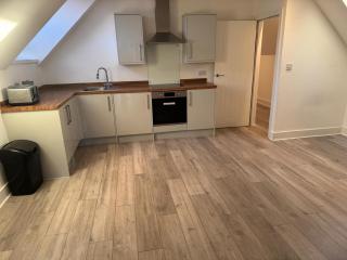 Flat 9 - Epsom High Street - 8