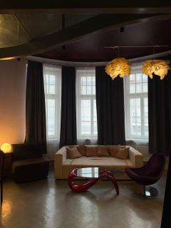 Artystyczne studio z antresolą - 8