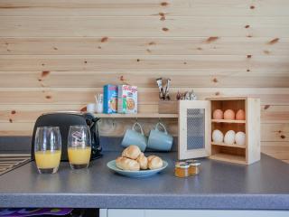 Glamping Pod 2 - 4