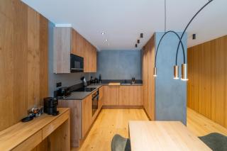 Luxurious Mountain Gem Enjoy Nature l Gym Sauna Pool l 1 MINUTE WALK TO SLOPES l by BonesVacances - 7