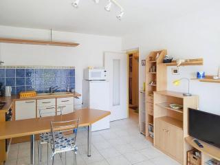 Appartement T2 à Bormes-les-Mimosas avec piscine et 5 couchages - FR-1-610-106 - 1