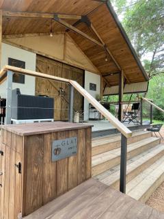 Premium Lakefront Cabin 1 The Armadillo - 4