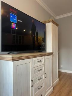 EUROPA22 Apartament z JACUZZI w samym sercu miasta - balkon z widokiem na park i fontanny - Szybkie i Łatwe Zameldowanie - 6