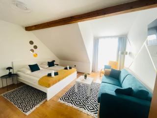 Alpesi Apartman Downtown - 9