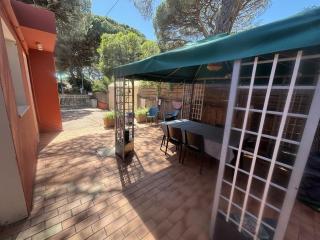 Villa au Port d'Hyères avec Terrasse, Véranda et Clim - Proche Plages et Commerces - FR-1-335-158 - 2