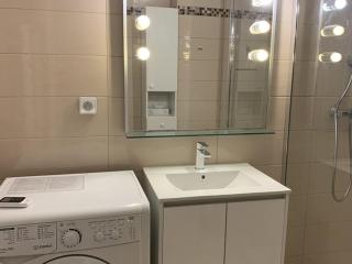 Appartement 1er étage avec parking, proche plage et commerces, Hyères - FR-1-335-165 - 1