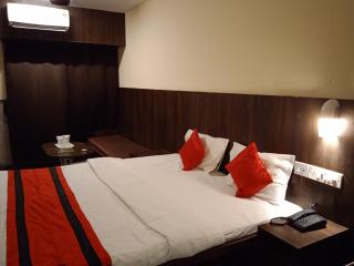 The HOWRAH HOTEL - 8