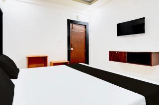 Hotel O Sri Vishnu Prime Opposite The Studio Salon, Kundalhalli Gate - 1