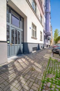 Karlovy Cute Inn by Rentez - 1