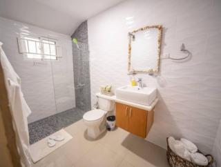 Charming 1b Apto Walk To The Beaches Main Street - 6