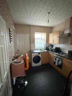 Cosy Room Near Train & Hospital - 5