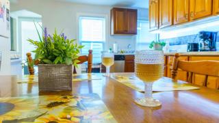 3 BR Southside Pad - Sleeps 8 - Amazing Location - 9