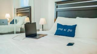 3 BR Southside Pad - Sleeps 8 - Amazing Location - 8