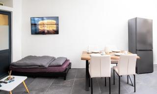 Best location, stylish and modern - 1