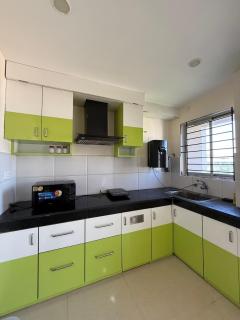 Bela D Casa - 3BHK overlooking mountains and city - 2