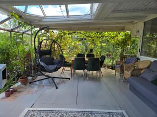 Stunning luxurious house with a beutiful botanical garden - 6