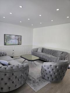 Stunning luxurious house with a beutiful botanical garden - 1