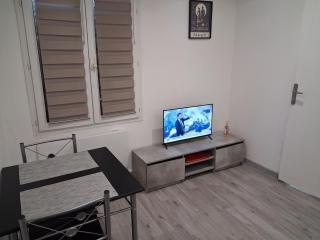 Studio meublé Netflix Wi-Fi - 8