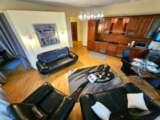 Old Town 2 Bedroom Apartment with Stunning River View by Dome Square and Presidential Castle - 6