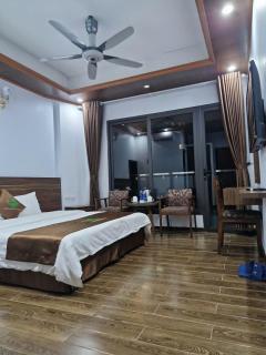 Khách sạn Rosalia - 0