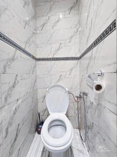 Studio élégant et entièrement équipé - À seulement 5 minutes à pied de la plage - Connexion WiFi haut débit et accès Netflix pour vos moments de détente - 3