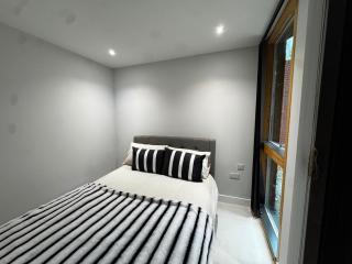 Sheffield City Comfort Apartment - 3