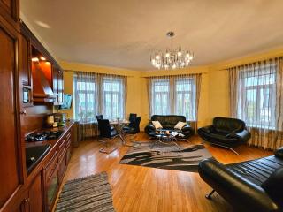 Old Town 2 Bedroom Apartment with Stunning River View by Dome Square and Presidential Castle - 3