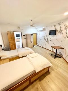 Heyleez Guest House - 3